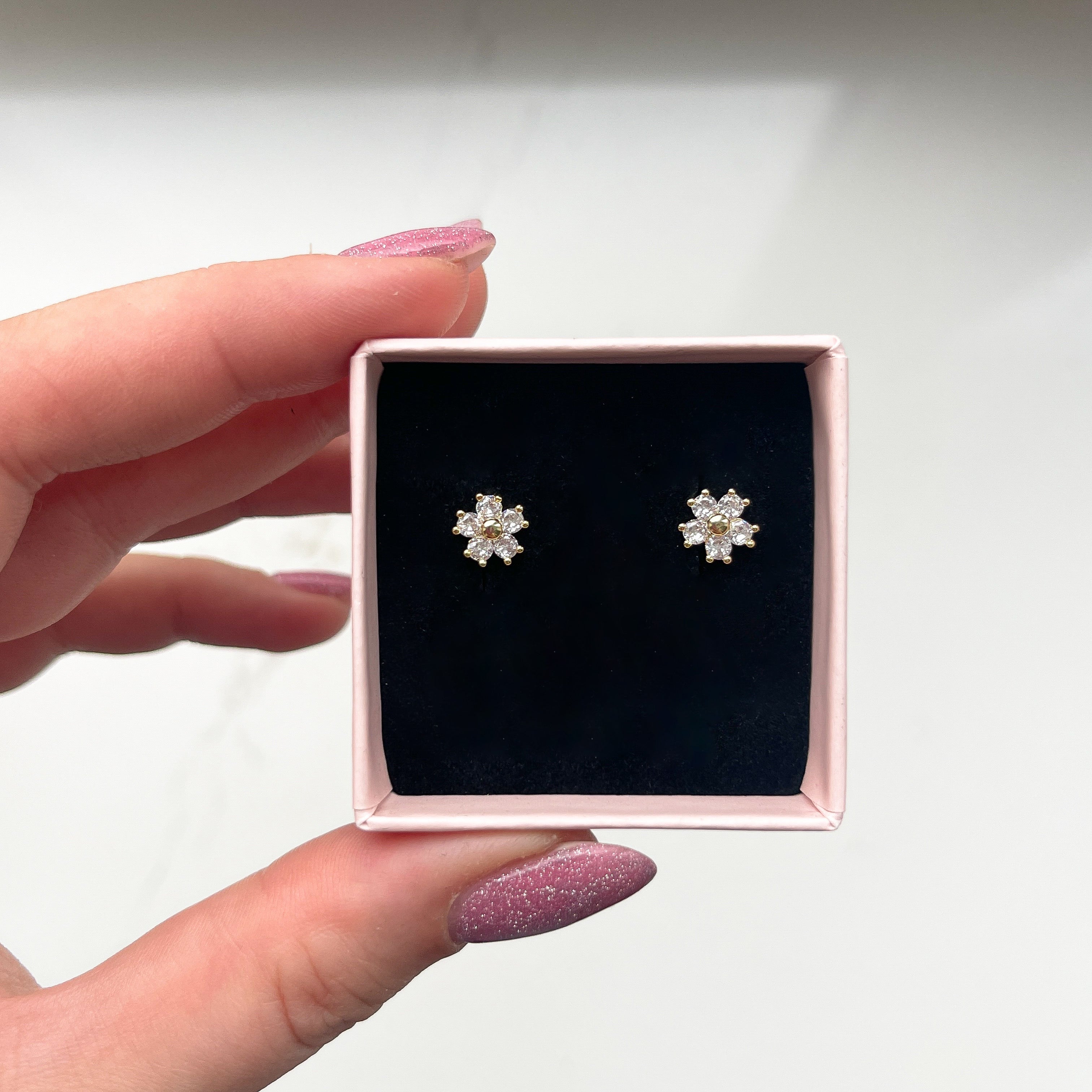 Flower studs