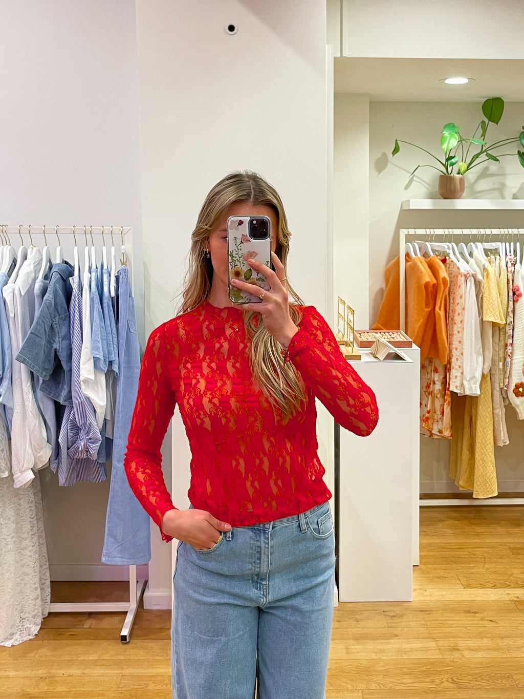 Lace top red